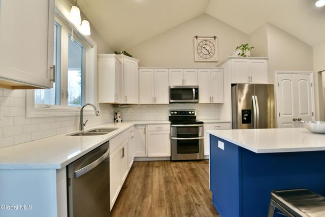 9 Catalina Drive, Milton, NY 12020