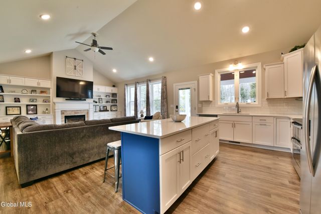 9 Catalina Drive, Milton, NY 12020