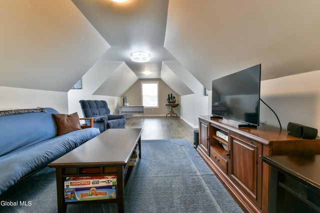 9 Catalina Drive, Milton, NY 12020