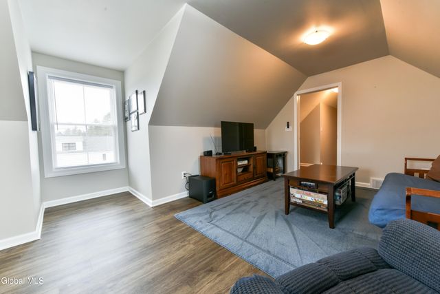 9 Catalina Drive, Milton, NY 12020