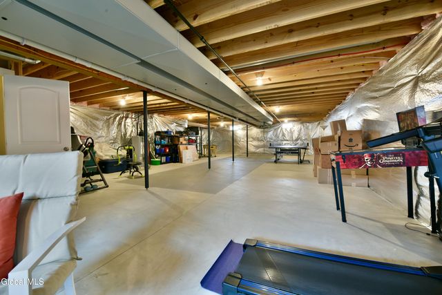 9 Catalina Drive, Milton, NY 12020