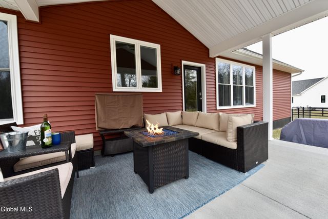 9 Catalina Drive, Milton, NY 12020