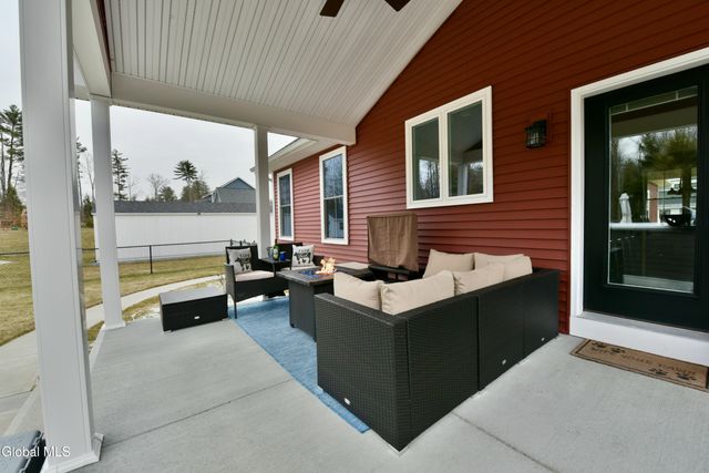 9 Catalina Drive, Milton, NY 12020