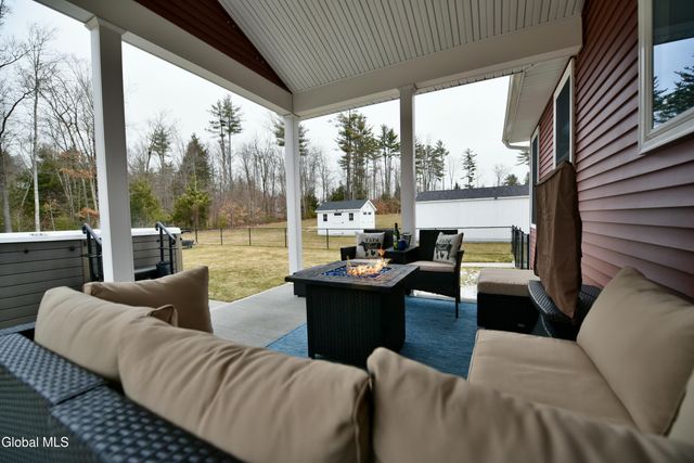 9 Catalina Drive, Milton, NY 12020