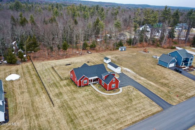 9 Catalina Drive, Milton, NY 12020