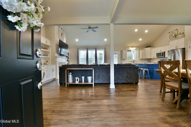 9 Catalina Drive, Milton, NY 12020