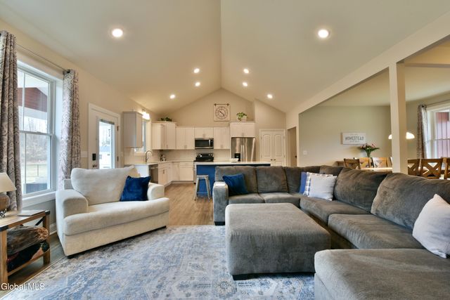 9 Catalina Drive, Milton, NY 12020