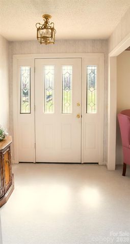 1015 Woodbine Place NE, Lenoir, NC 28645