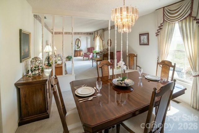 1015 Woodbine Place NE, Lenoir, NC 28645