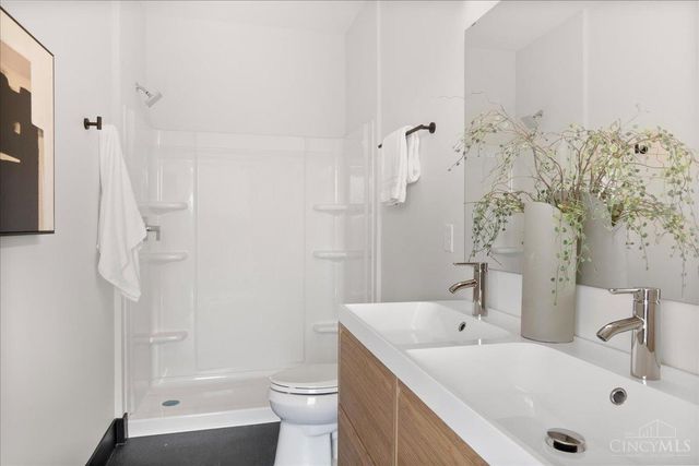 3531 Eden Avenue, Cincinnati, OH 45229