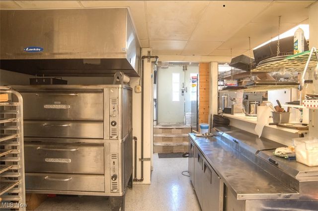 2716 Mahoning, Youngstown, OH 44509