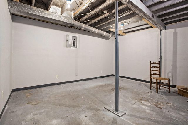 2215 Brook Drive, Kalamazoo Twp, MI 49048