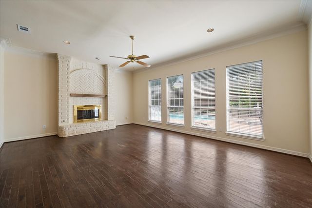812 Turnberry Drive, Mansfield, TX 76063