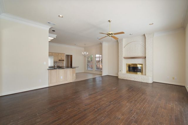 812 Turnberry Drive, Mansfield, TX 76063