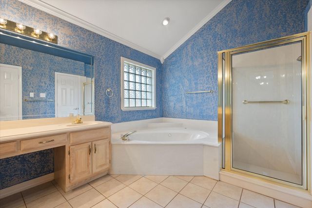 812 Turnberry Drive, Mansfield, TX 76063