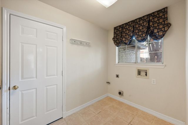 812 Turnberry Drive, Mansfield, TX 76063