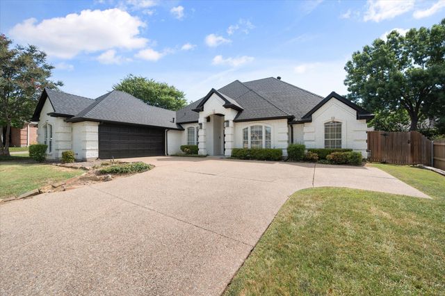 812 Turnberry Drive, Mansfield, TX 76063