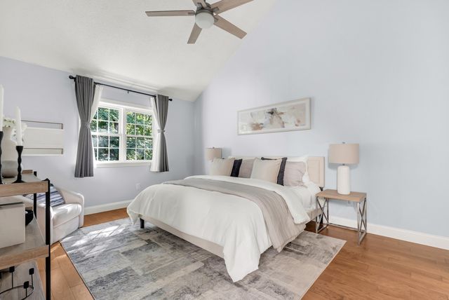 45 Bishops Forest Dr 45, Waltham, MA 02452