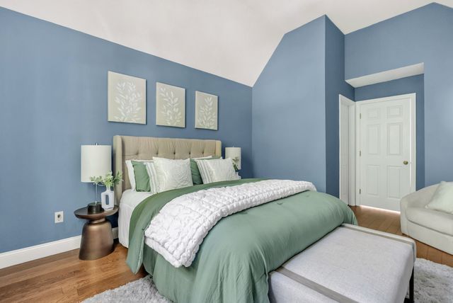 45 Bishops Forest Dr 45, Waltham, MA 02452