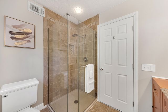 45 Bishops Forest Dr 45, Waltham, MA 02452