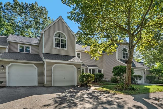 45 Bishops Forest Dr 45, Waltham, MA 02452