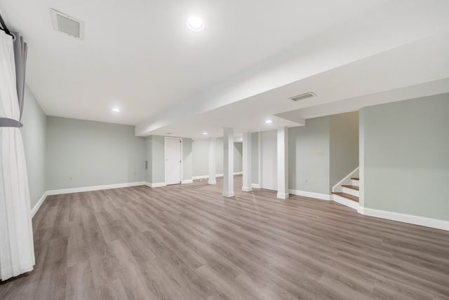 45 Bishops Forest Dr 45, Waltham, MA 02452