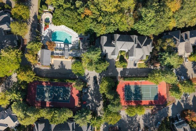 45 Bishops Forest Dr 45, Waltham, MA 02452