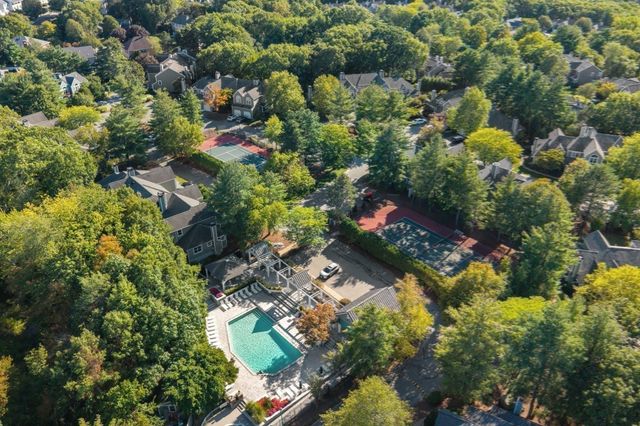 45 Bishops Forest Dr 45, Waltham, MA 02452