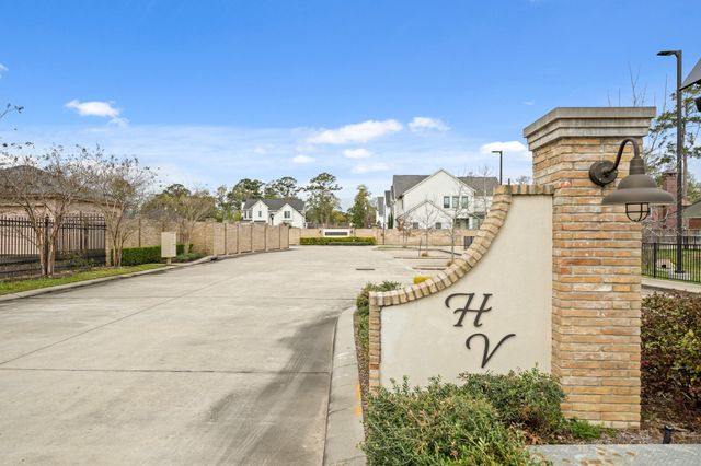 1202 Hilshire Villa Drive, Hilshire Village, TX 77055