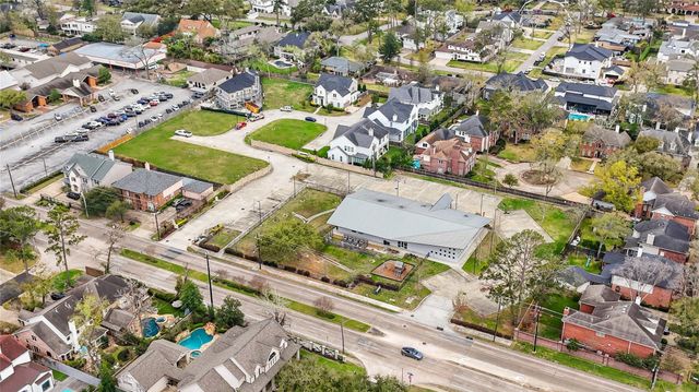 1202 Hilshire Villa Drive, Hilshire Village, TX 77055