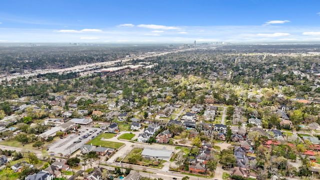 1202 Hilshire Villa Drive, Hilshire Village, TX 77055