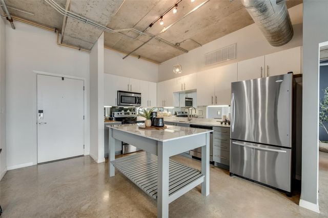 1001 Belleview Street 703, Dallas, TX 75215