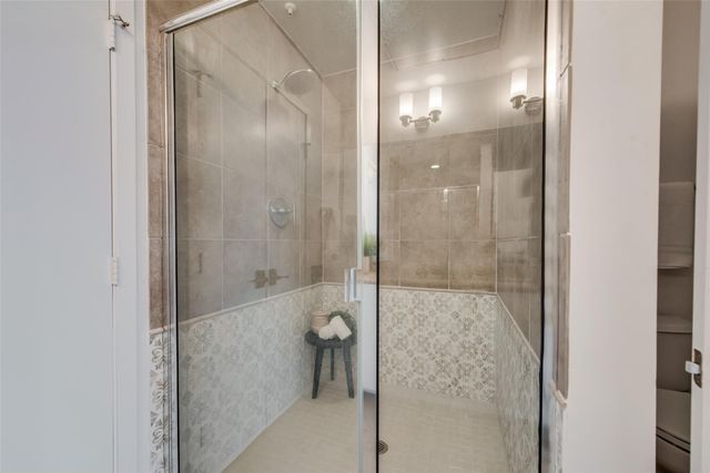 1001 Belleview Street 703, Dallas, TX 75215