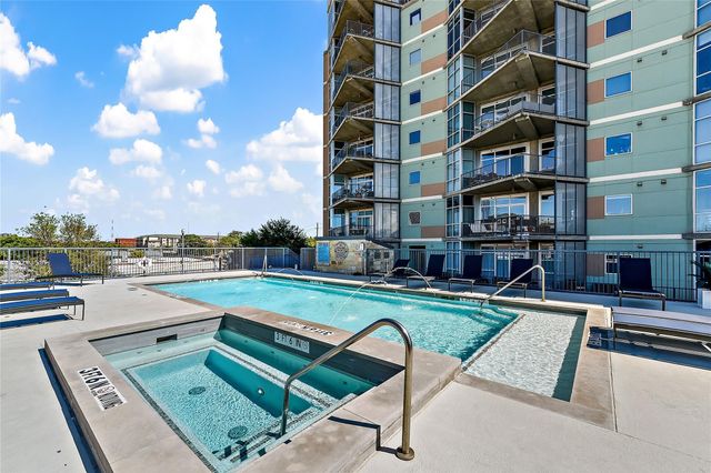 1001 Belleview Street 703, Dallas, TX 75215
