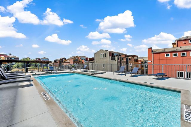 1001 Belleview Street 703, Dallas, TX 75215
