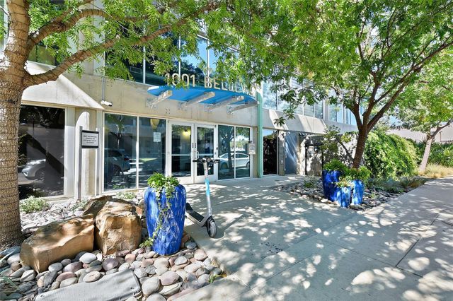 1001 Belleview Street 703, Dallas, TX 75215