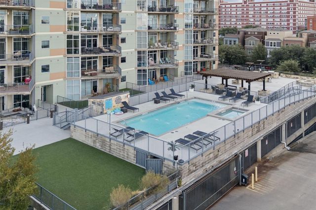 1001 Belleview Street 703, Dallas, TX 75215