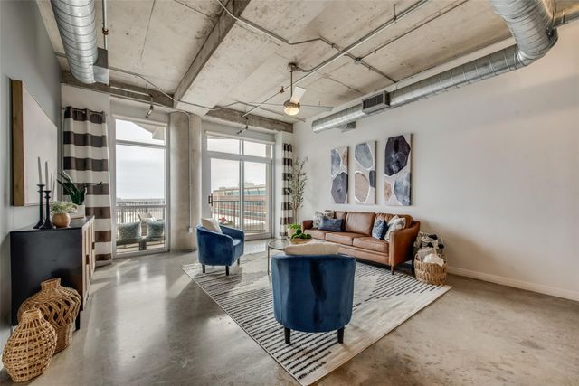1001 Belleview Street 703, Dallas, TX 75215