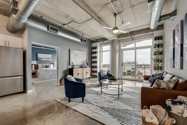 1001 Belleview Street 703, Dallas, TX 75215