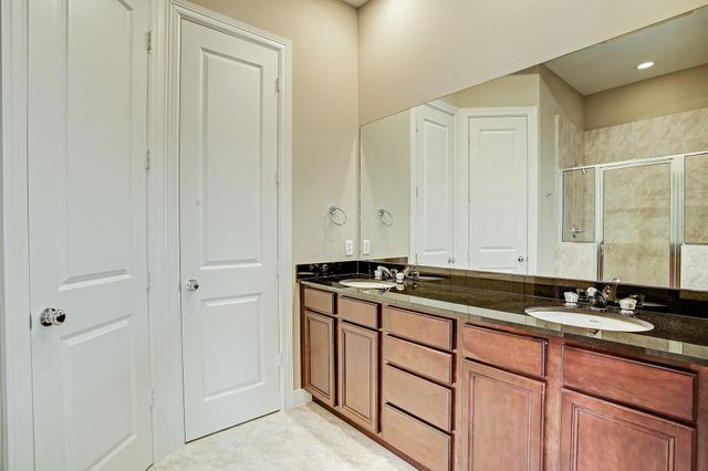 3830 Centerplaza Drive, Houston, TX 77007