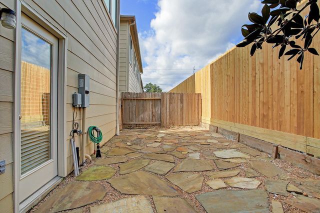 3830 Centerplaza Drive, Houston, TX 77007