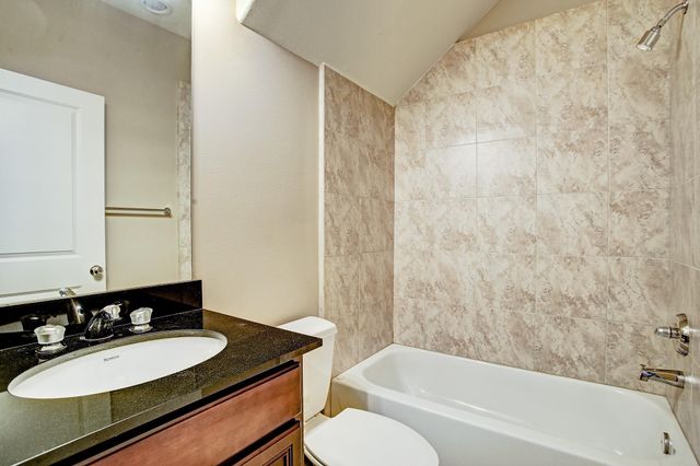 3830 Centerplaza Drive, Houston, TX 77007