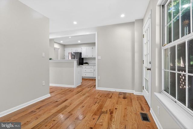 9312 FOX RUN DR, Clinton, MD 20735