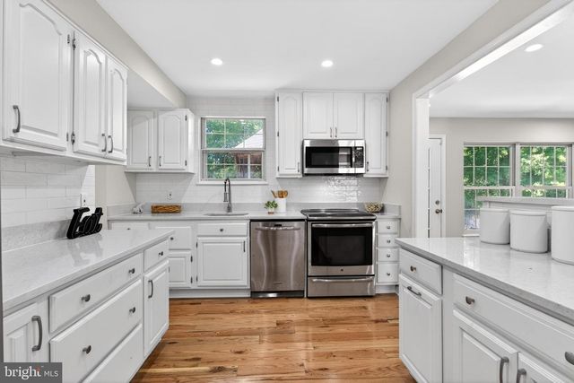 9312 FOX RUN DR, Clinton, MD 20735