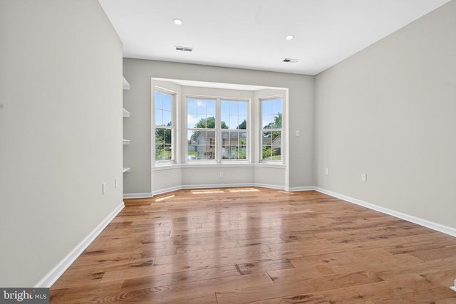 9312 FOX RUN DR, Clinton, MD 20735
