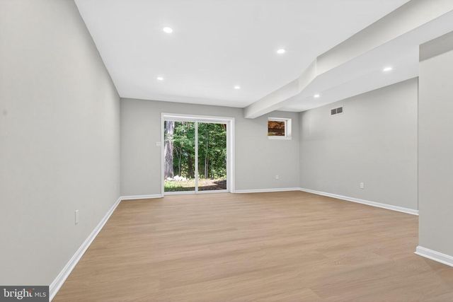 9312 FOX RUN DR, Clinton, MD 20735