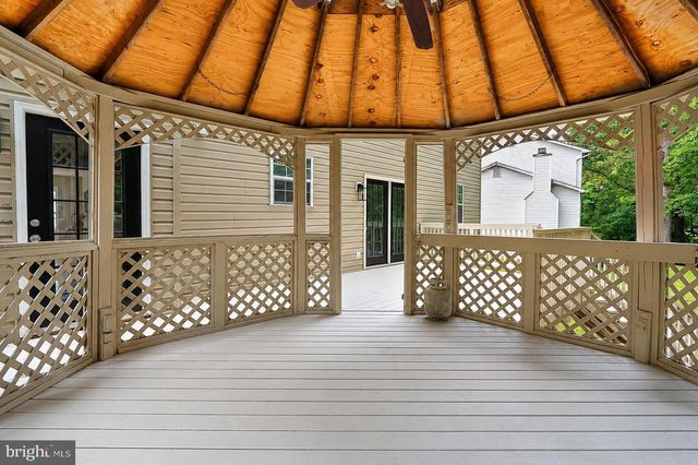 9312 FOX RUN DR, Clinton, MD 20735
