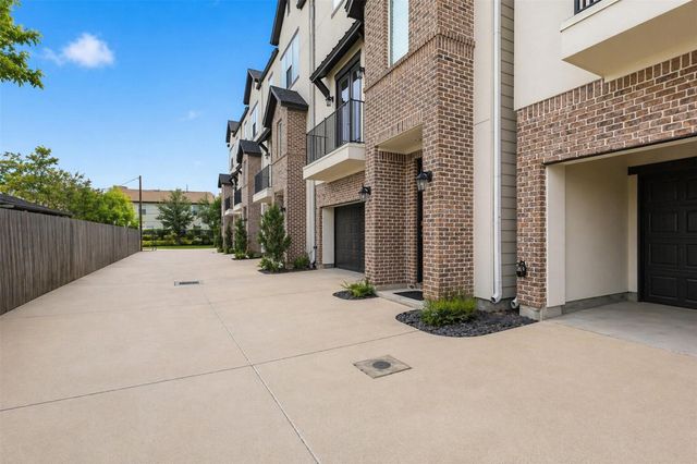 913 Oak Street B, Houston, TX 77018