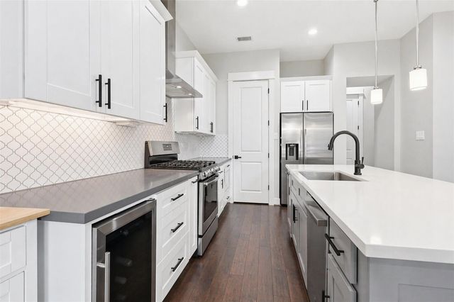 913 Oak Street B, Houston, TX 77018