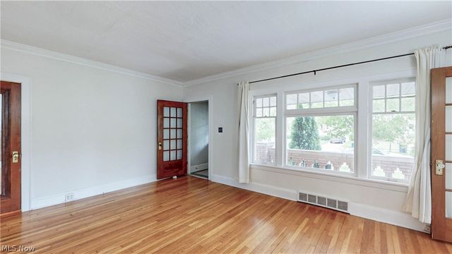 2215 Eldred Avenue, Lakewood, OH 44107